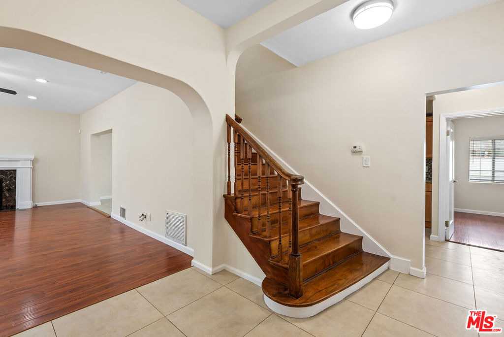 4090 Leeward Avenue - Photo 13