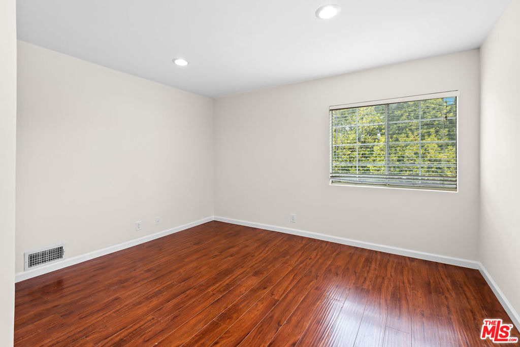 4090 Leeward Avenue - Photo 28