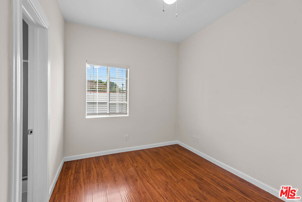 4090 Leeward Avenue - Photo 21