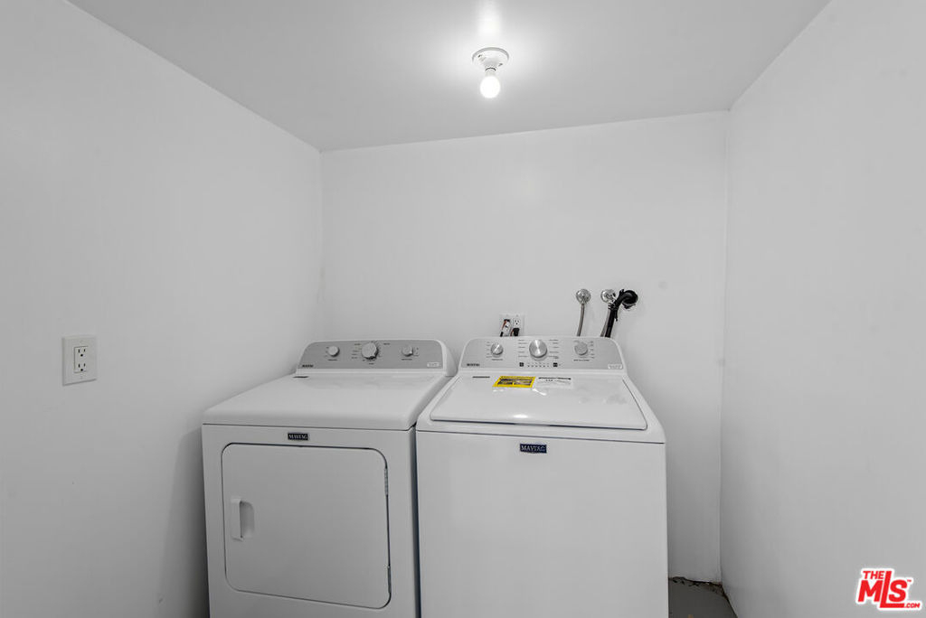 4090 Leeward Avenue - Photo 36