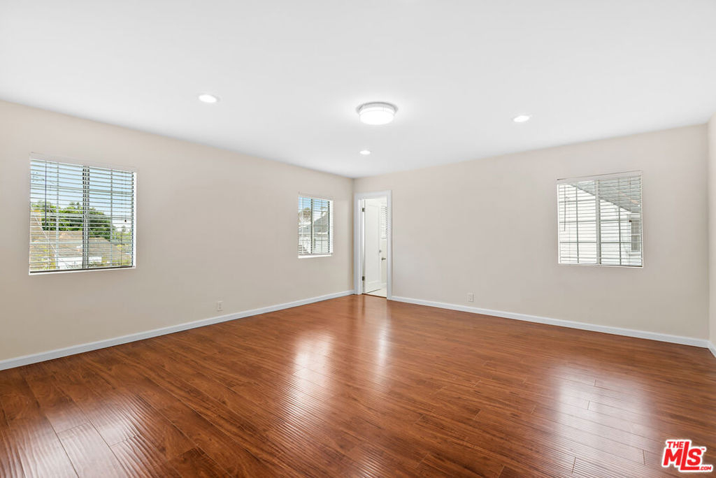 4090 Leeward Avenue - Photo 31