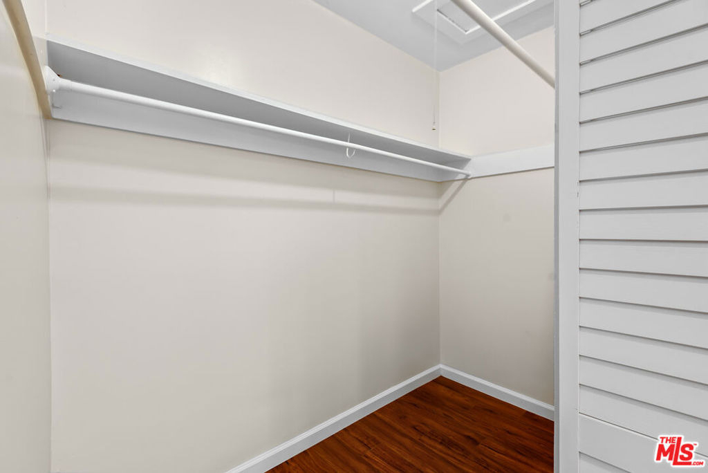 4090 Leeward Avenue - Photo 27