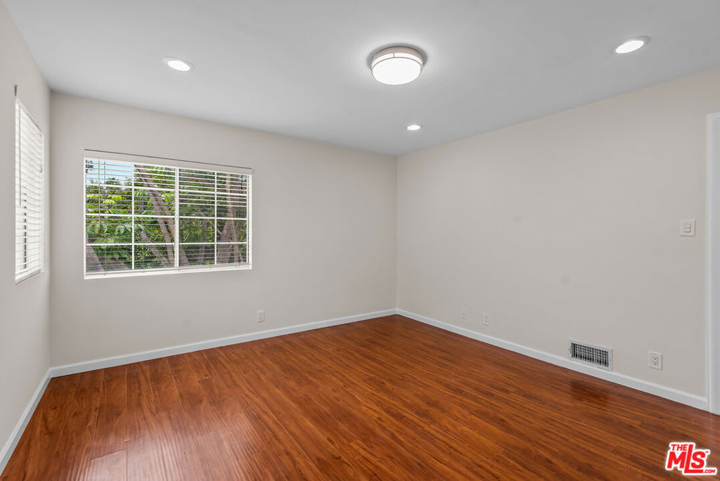 4090 Leeward Avenue - Photo 26