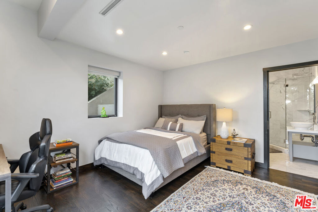 6459 Rodgerton Drive - Photo 36