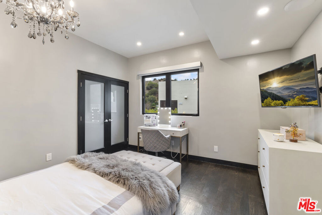 6459 Rodgerton Drive - Photo 39