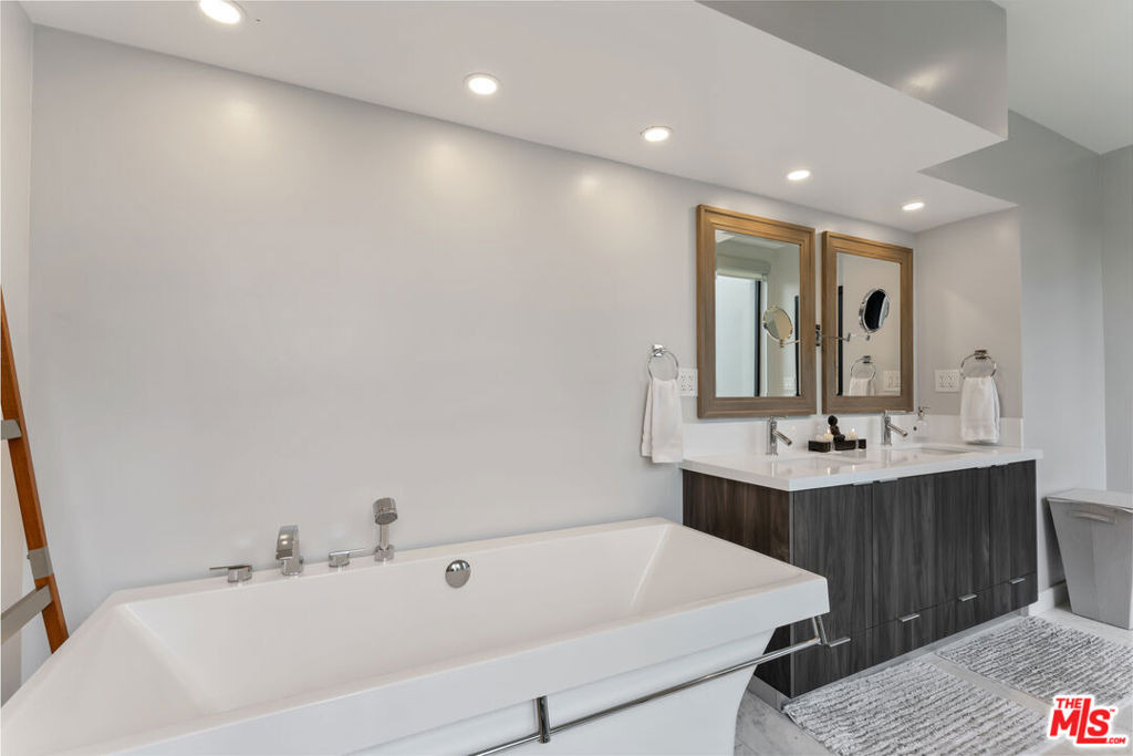 6459 Rodgerton Drive - Photo 46