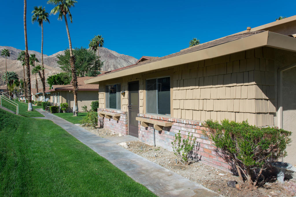 72714 Willow Street - Photo 0