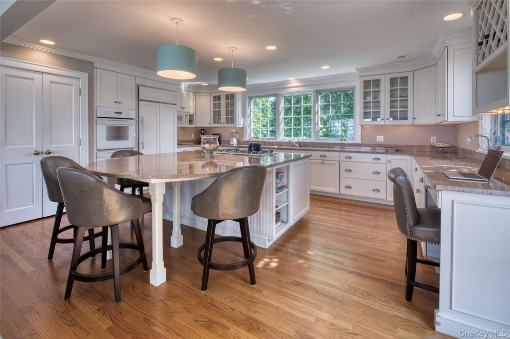 1390 Willow Terrace Lane - Photo 5