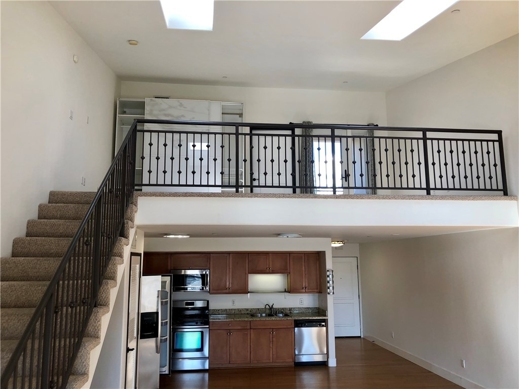 255 W 7th Street - Photo 1