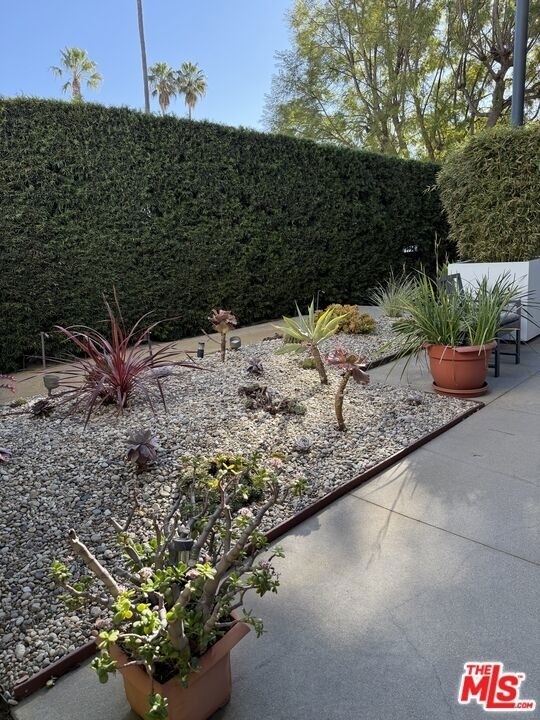 7917 Willoughby Avenue - Photo 28