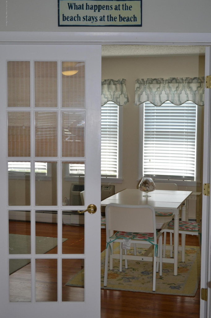 310 Maryland Avenue - Photo 2