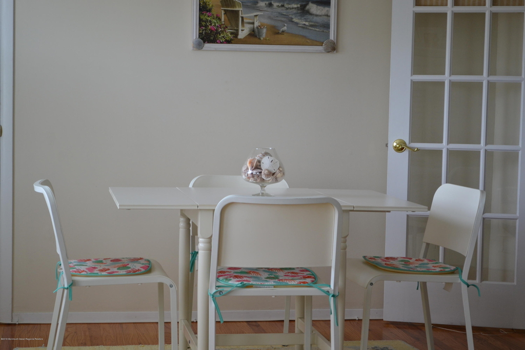 310 Maryland Avenue - Photo 5