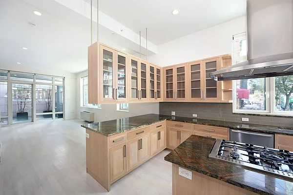 55 Thompson Street - Photo 1