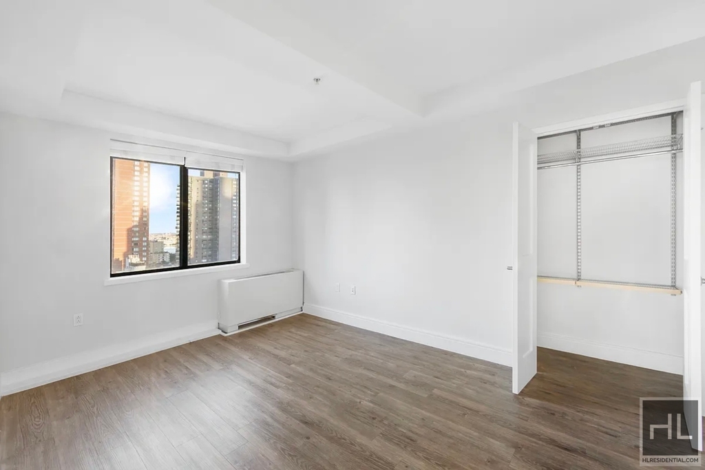 East 91st Street - Photo 13