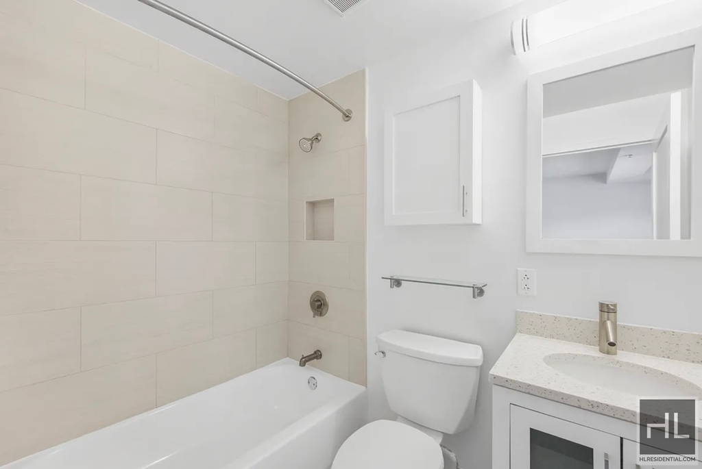 East 91st Street - Photo 11