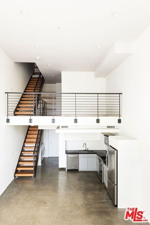 333 S Wilton Place - Photo 5