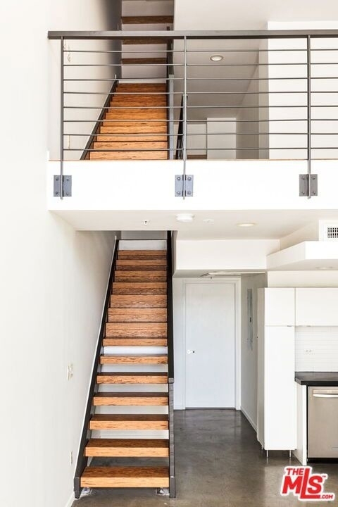 333 S Wilton Place - Photo 11