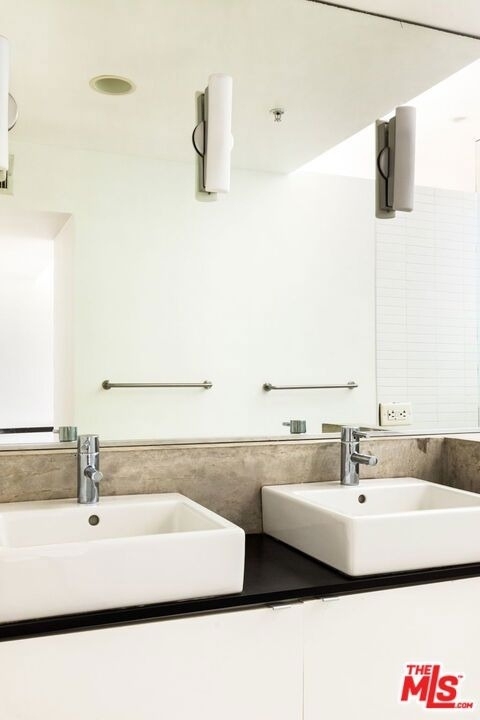 333 S Wilton Place - Photo 17