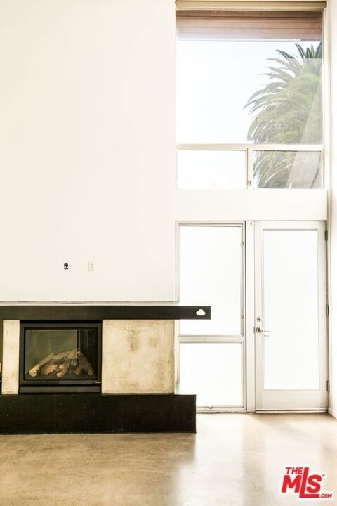333 S Wilton Place - Photo 3