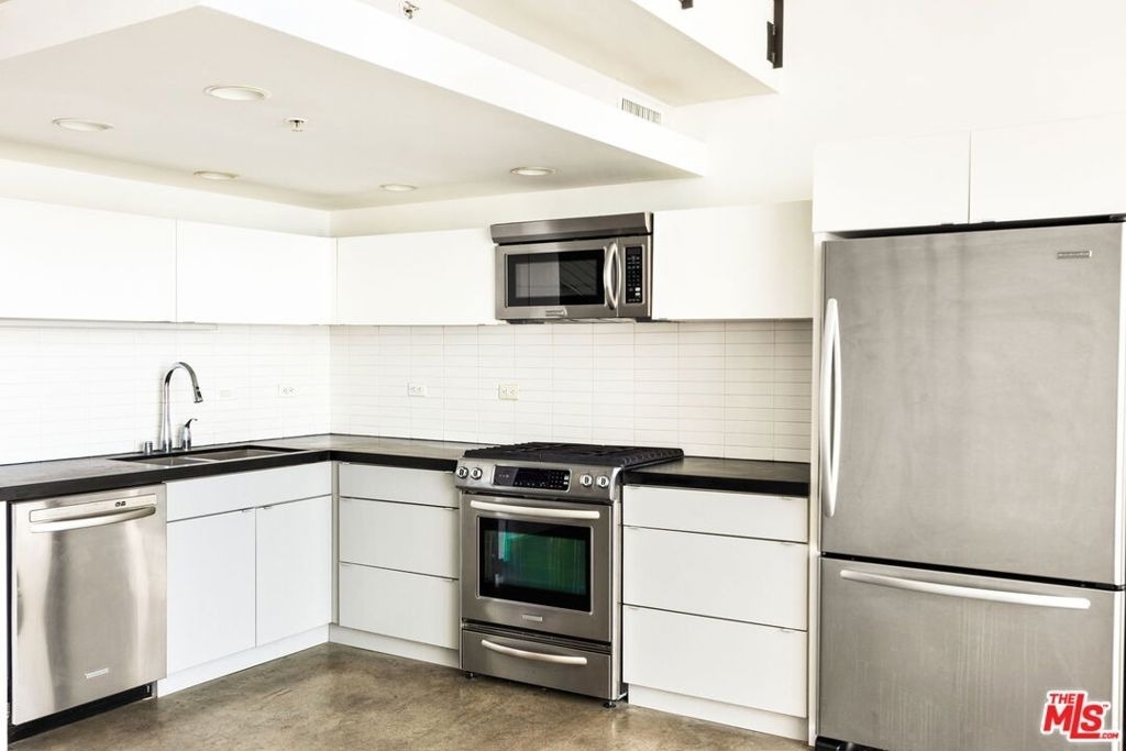 333 S Wilton Place - Photo 8