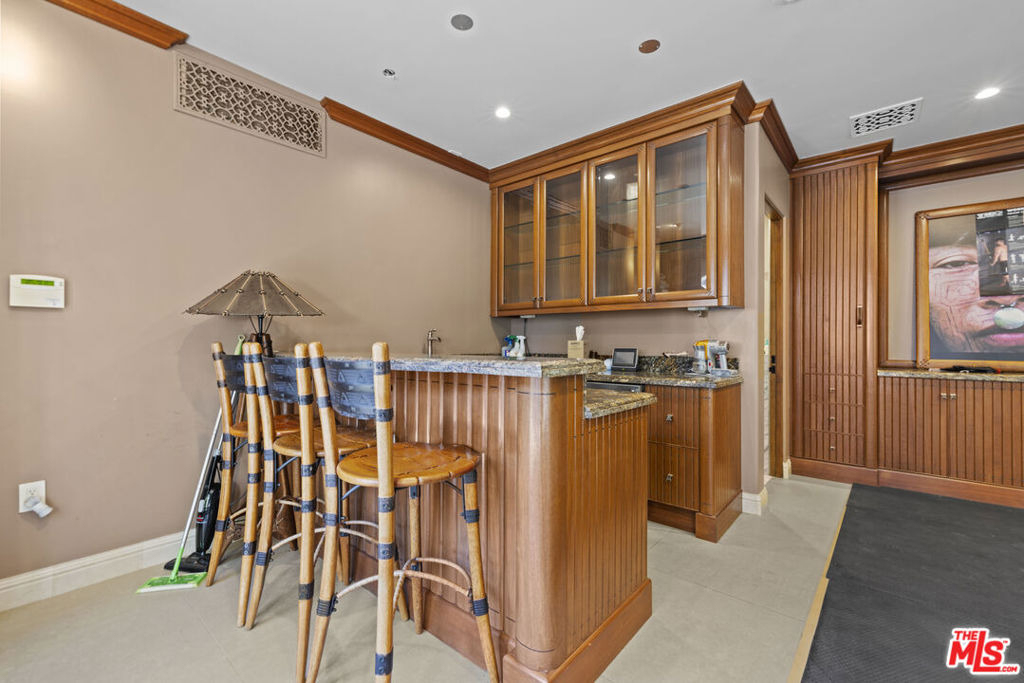 803 N Roxbury Drive - Photo 42