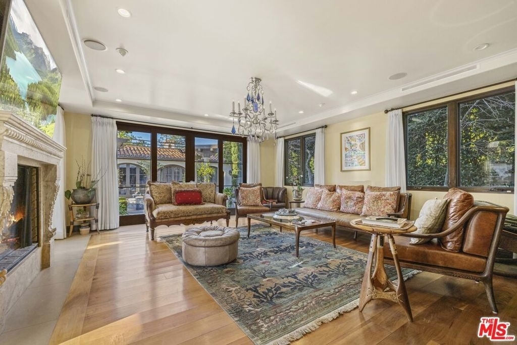 803 N Roxbury Drive - Photo 13