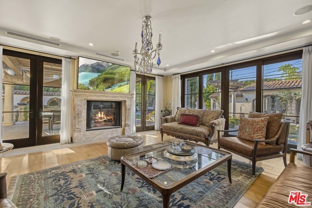803 N Roxbury Drive - Photo 14