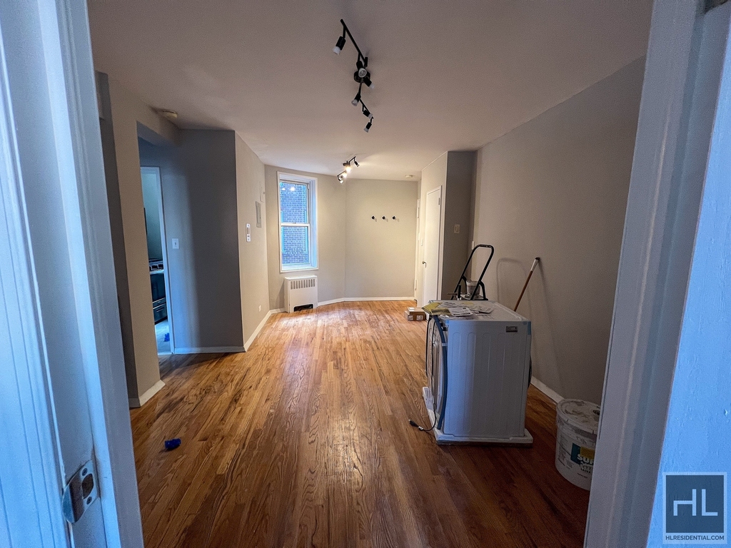 East 58 Street - Photo 12