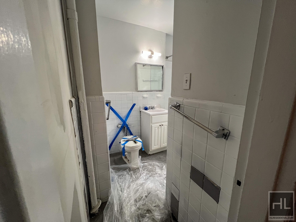 East 58 Street - Photo 10