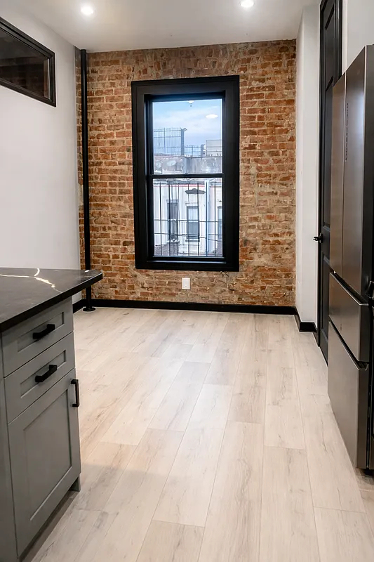 2100 2nd Avenue - Photo 3