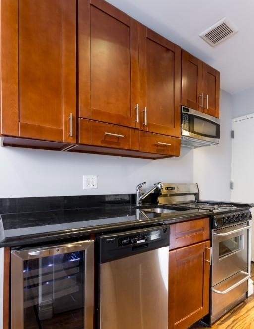 134 Orchard St. - Photo 4