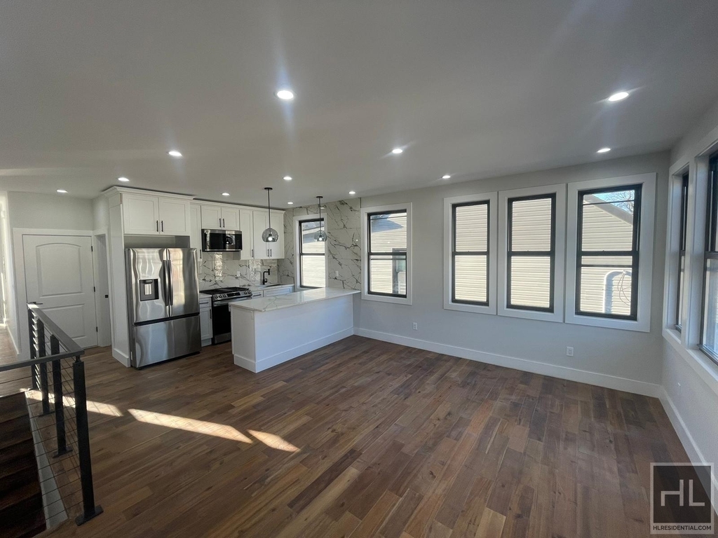 Osgood Avenue - Photo 4