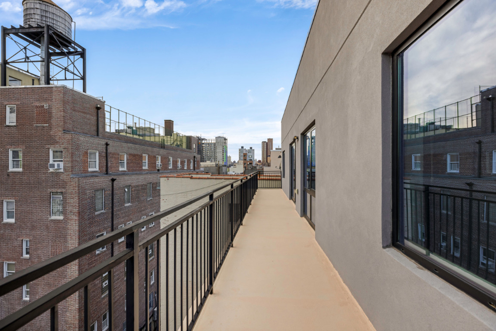 336 E 112th Street - Photo 4