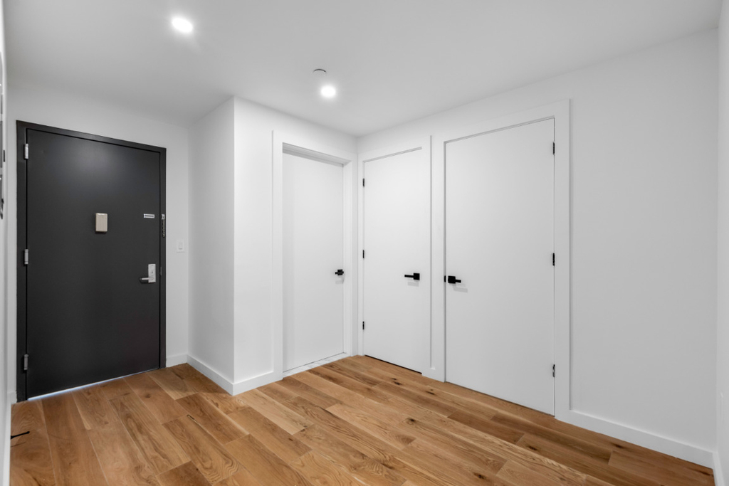 336 E 112th Street - Photo 5