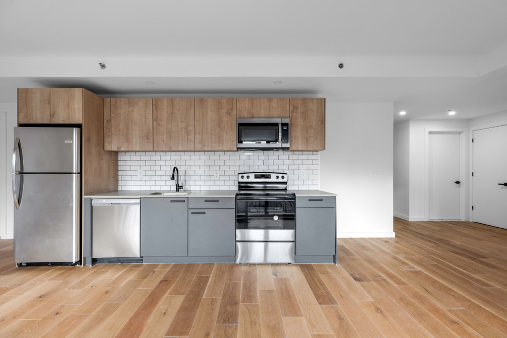 336 E 112th Street - Photo 8