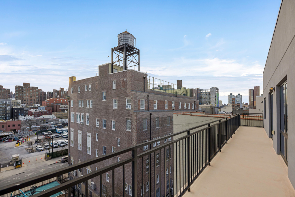 336 E 112th Street - Photo 1