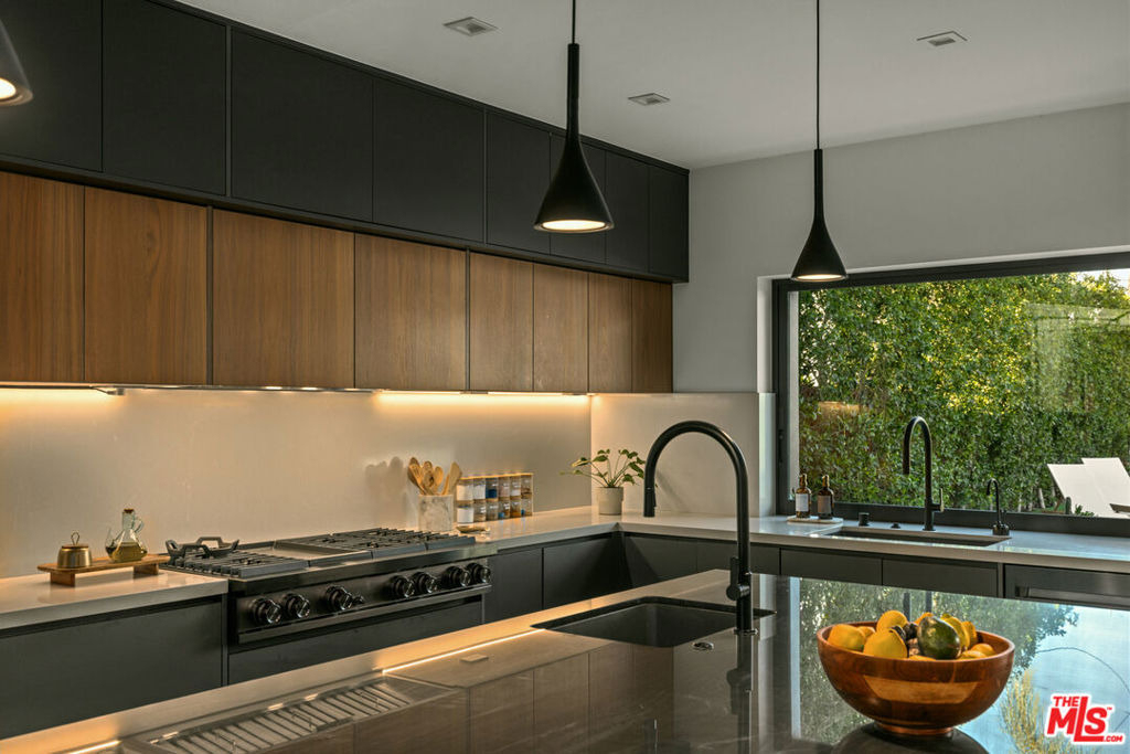 15025 Valleyheart Drive - Photo 10