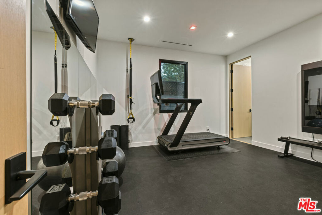 15025 Valleyheart Drive - Photo 33