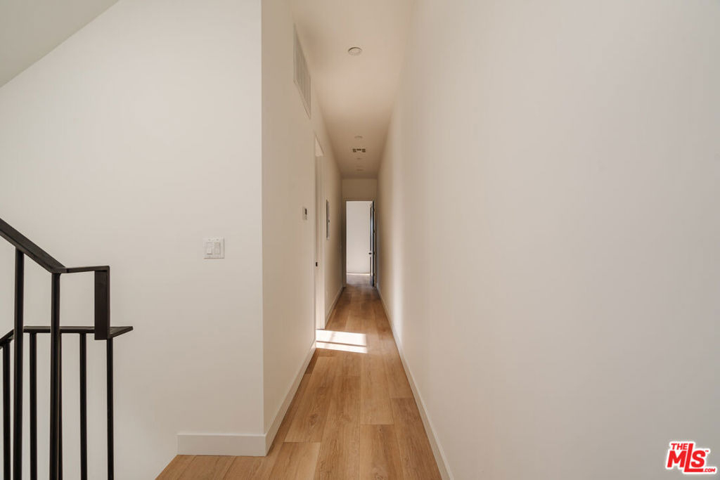 1954 S Garth Avenue - Photo 9