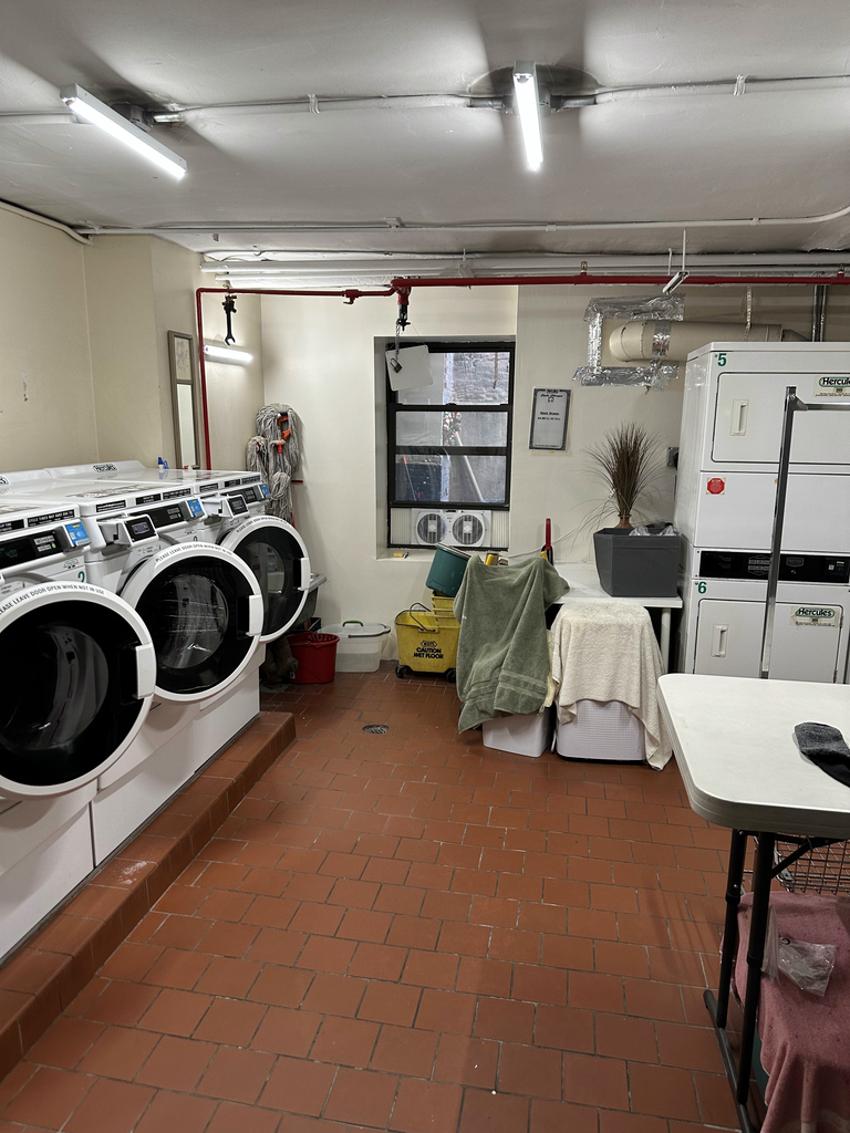 214 East 51st Street - Photo 3