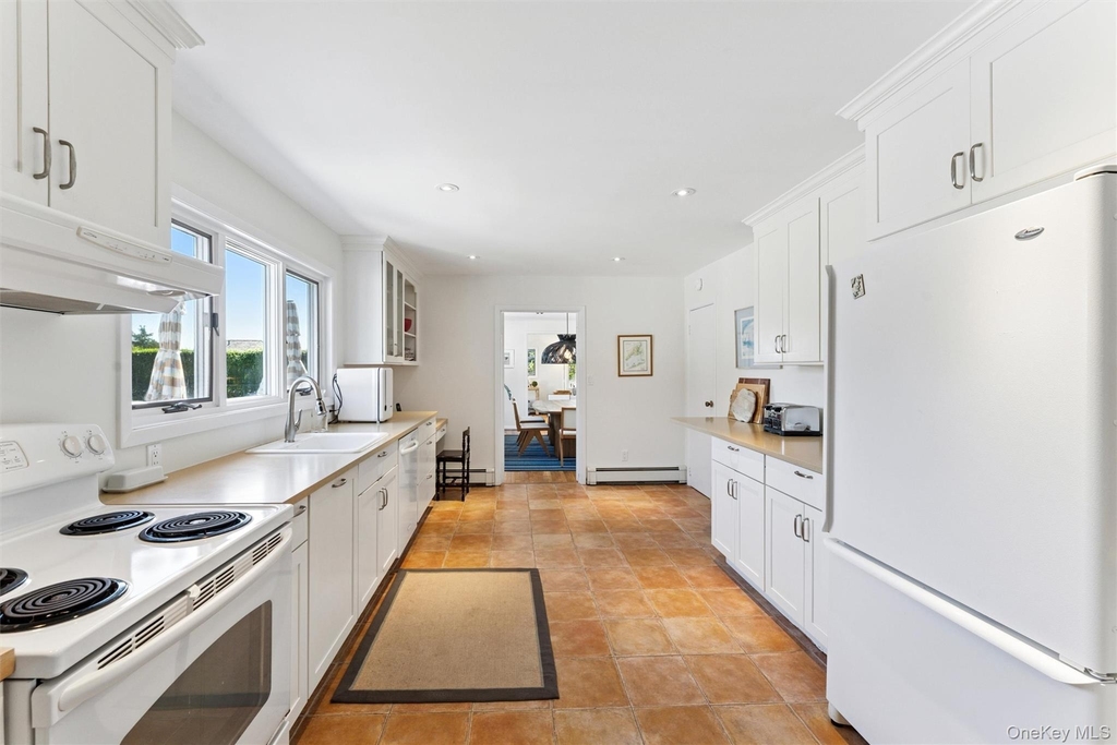 18 Quogo Neck Lane - Photo 9