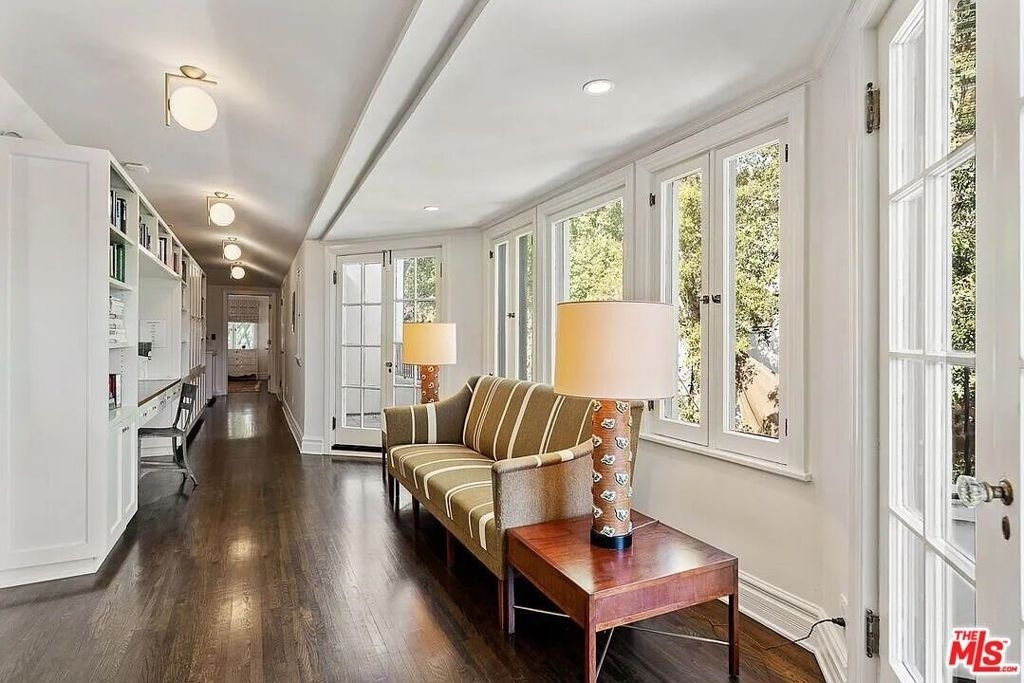 2015 Whitley Avenue - Photo 6