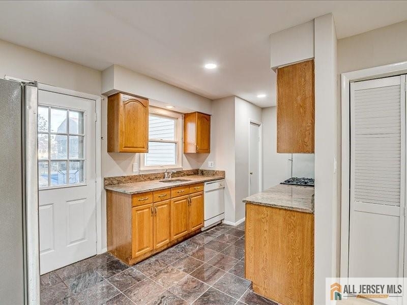 11 Hyde Avenue - Photo 2
