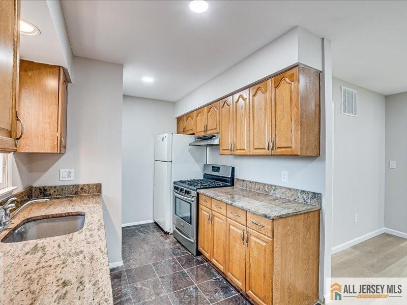 11 Hyde Avenue - Photo 3
