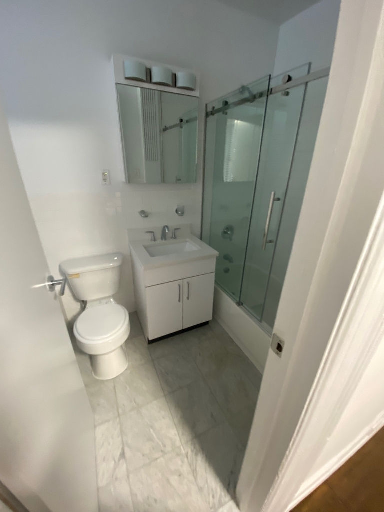 71 West 12th Street - Photo 4