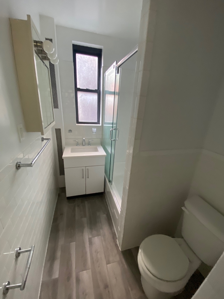 West 12th Street - Photo 9