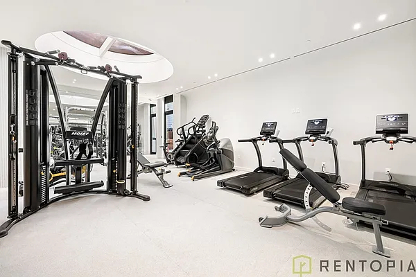 210 Greenpoint Avenue - Photo 7