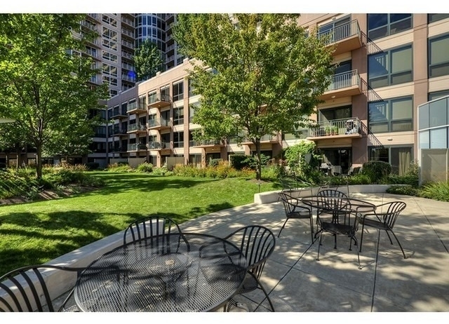807 Davis Street - Photo 18