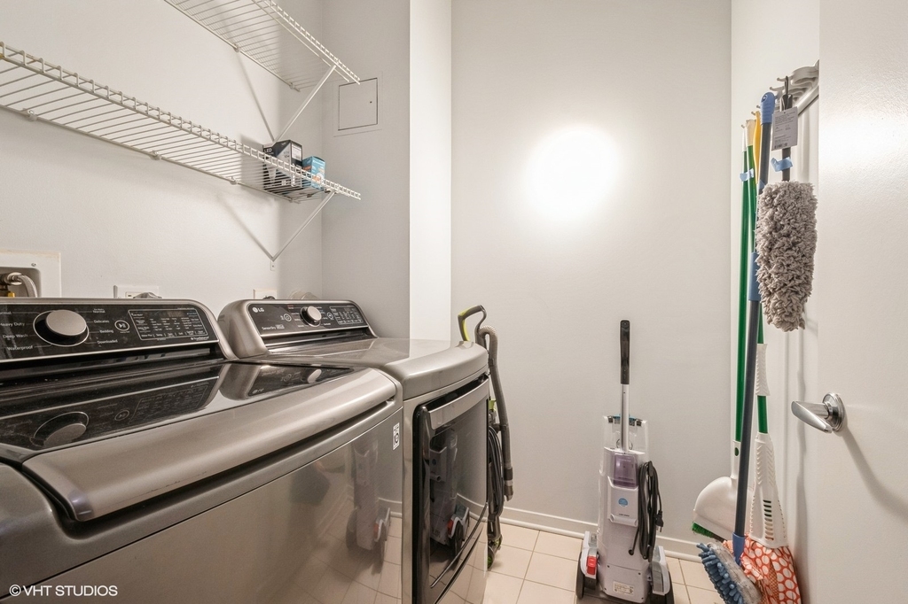 807 Davis Street - Photo 8