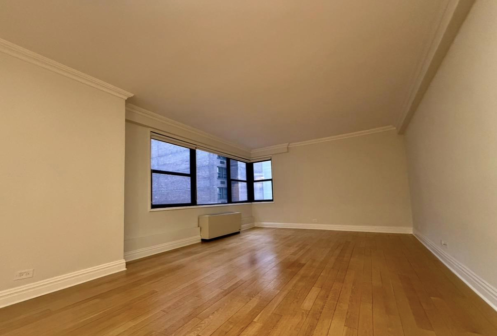 Midtown East - Photo 1
